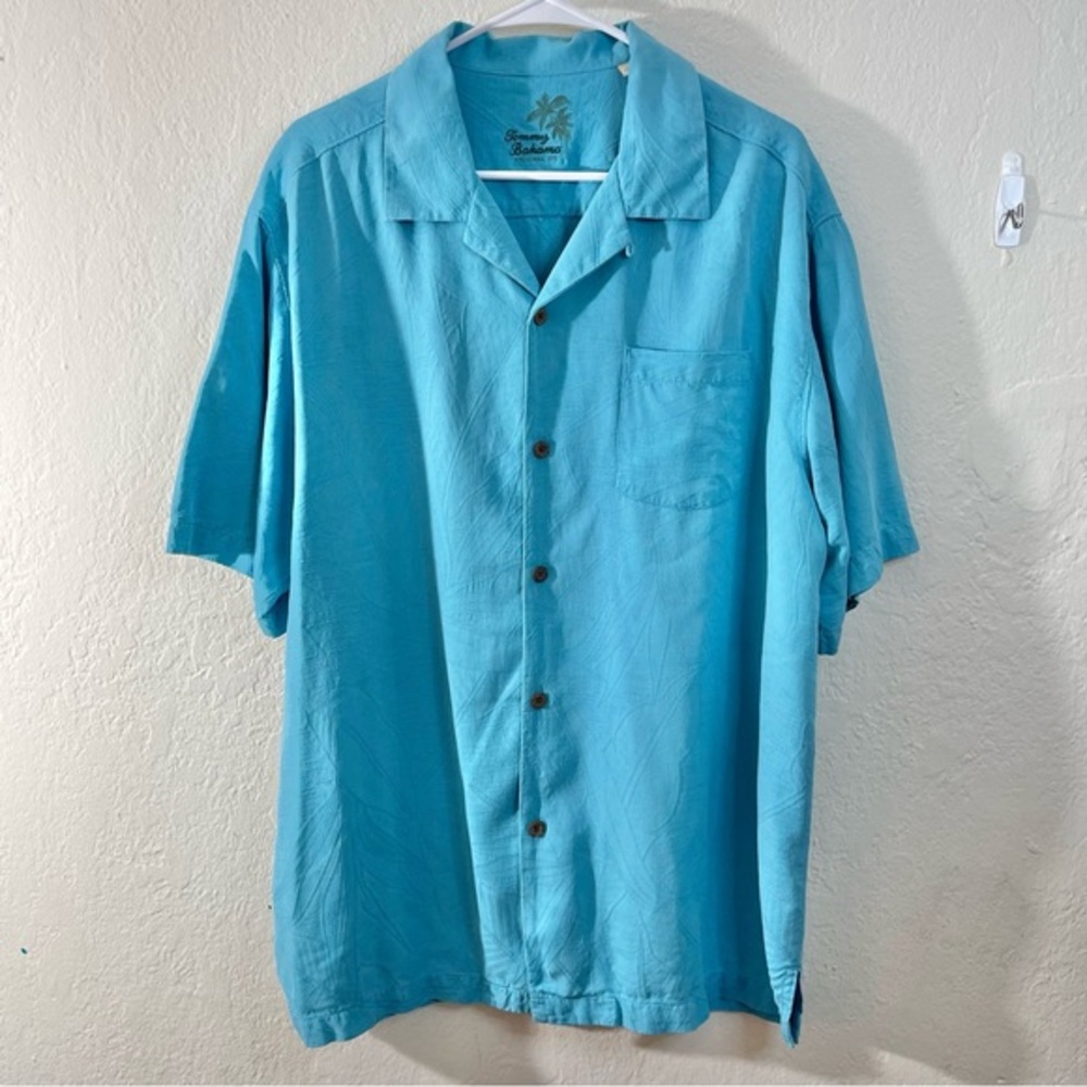 Tommy Bahama Silk Button Down Shirt Men Size Large Blue Pocket Vacation Travel